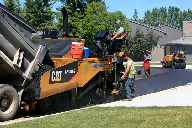 Best Driveway Paving Contractor  in Country Clu, CA