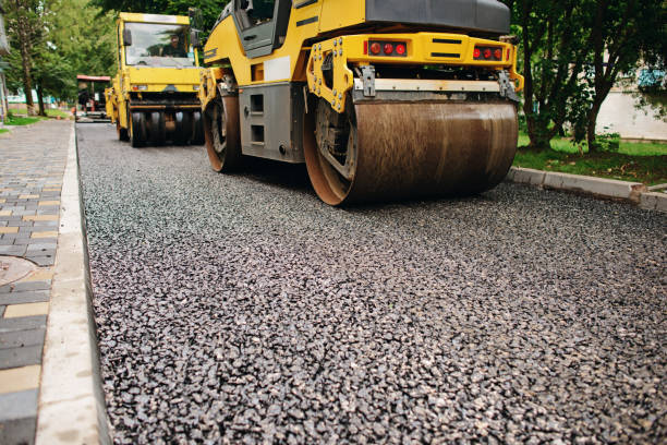 Best Driveway Paving Contractor  in Country Clu, CA
